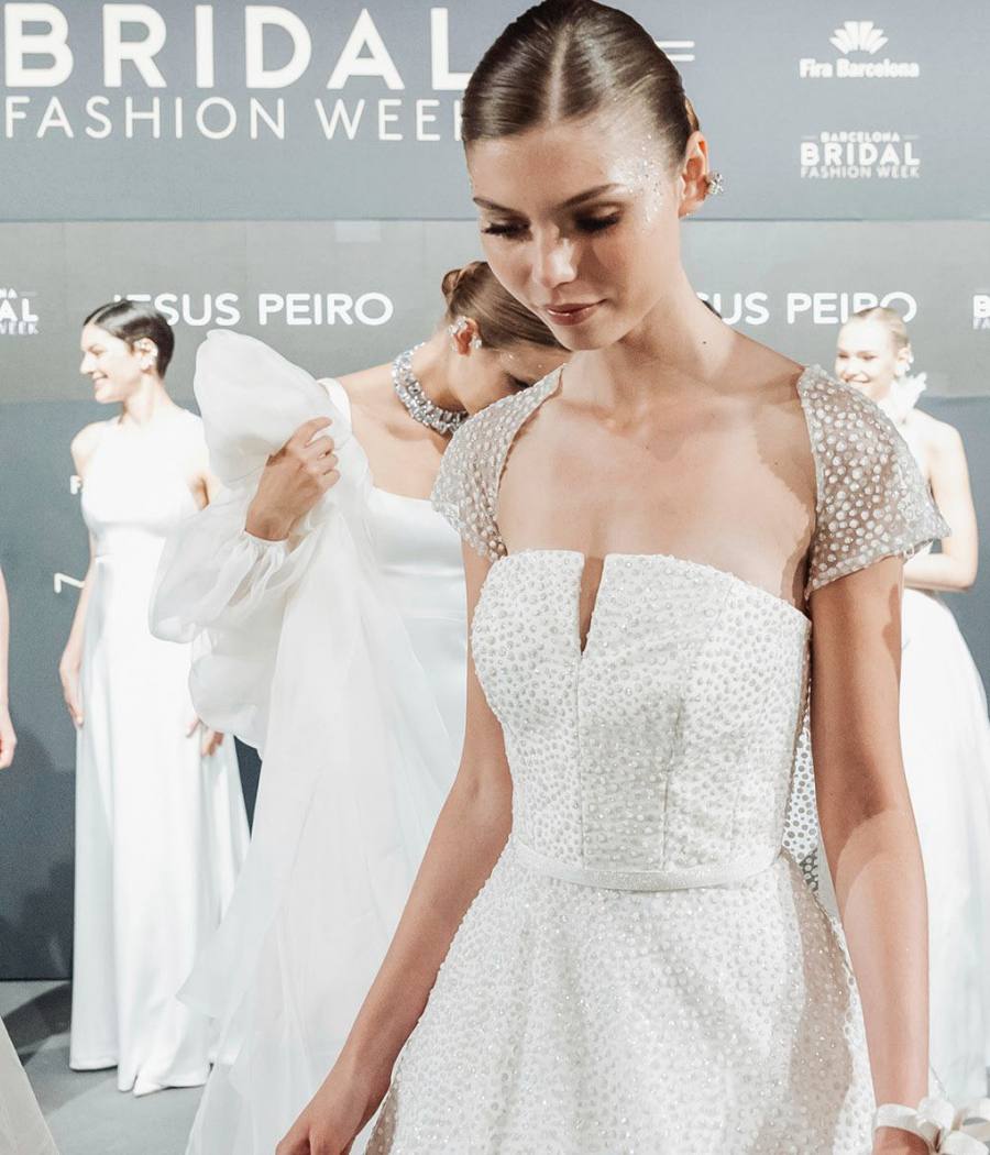 Vestidos de novia, trajes y colecciones | JESUS PEIRO moda nupcial hecha en  España